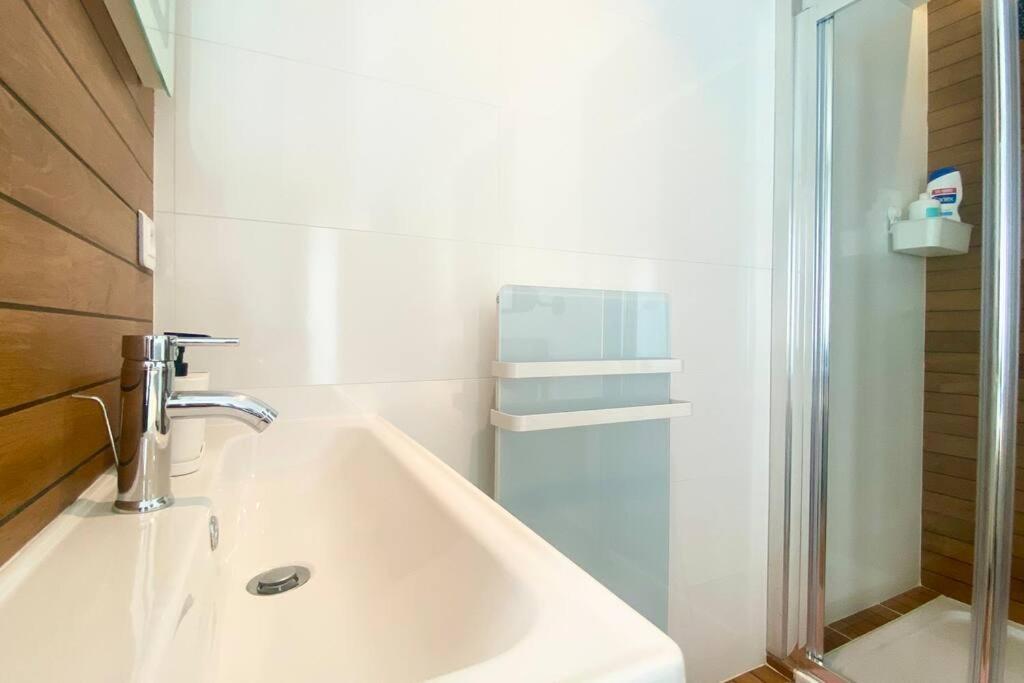 Appartement Avec Vue Jardin Proche De Paris Saint-Maurice  Eksteriør billede