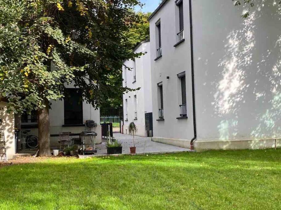 Appartement Avec Vue Jardin Proche De Paris Saint-Maurice  Eksteriør billede